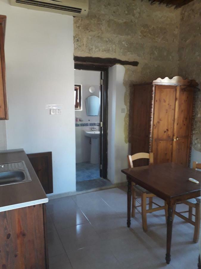 Bed and Breakfast Karpaz Stone House Rizokarpaso Exterior foto